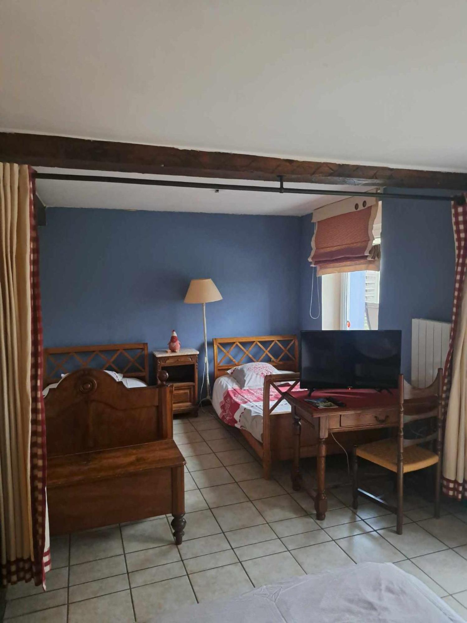Chambres D'Hotes Les Hirondelles Gaubiving Exterior photo