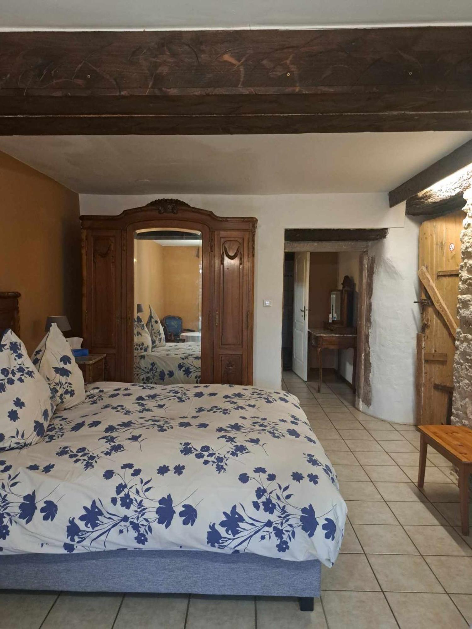 Chambres D'Hotes Les Hirondelles Gaubiving Exterior photo